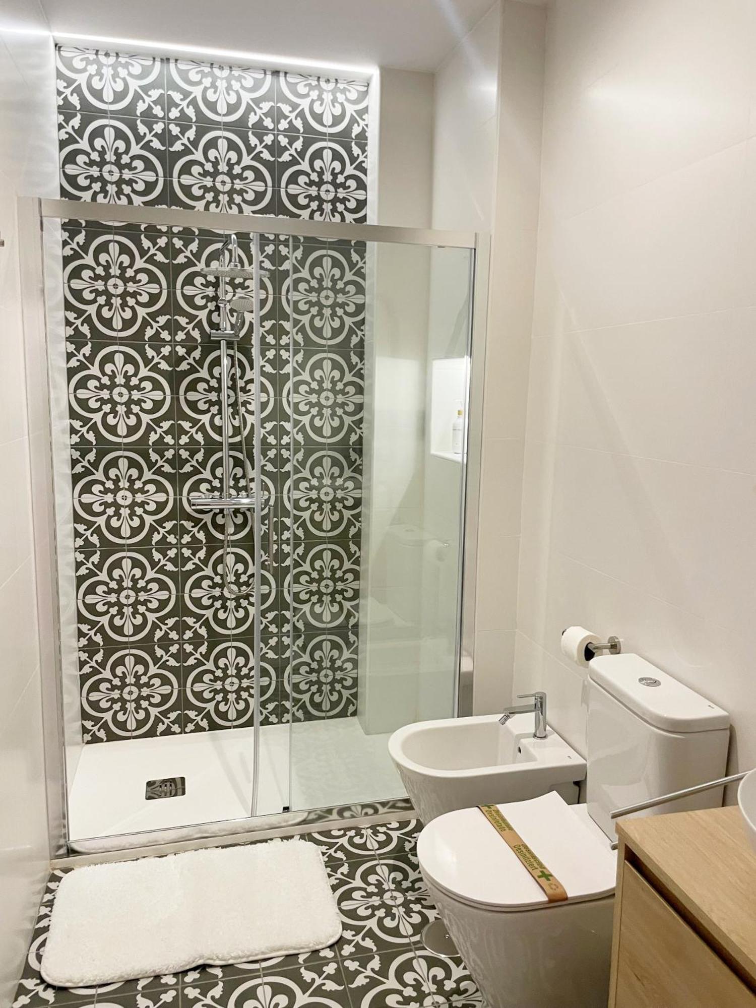 Piso Familiar Con Tres Habitaciones En La Goleta Málaga Exteriör bild